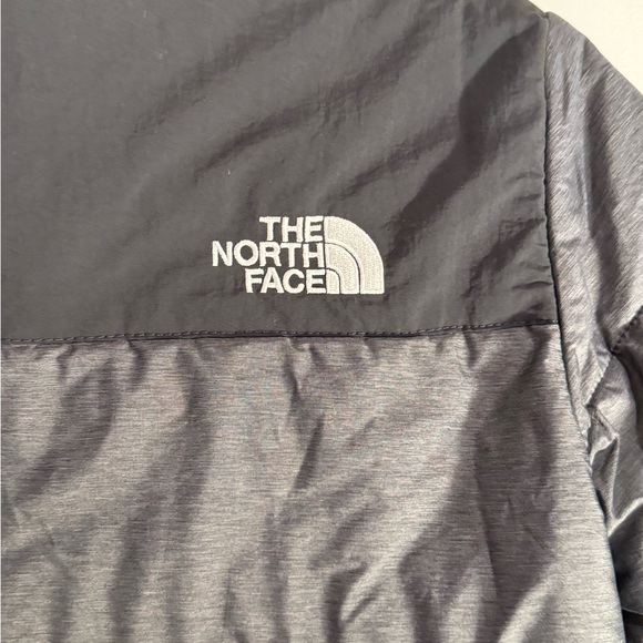 The North Face Youth Balanced Rock Insulated Jacket black and gray size M - Picture 2 of 10